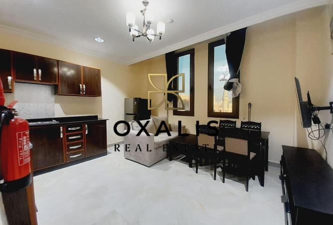 981043 - Property Image 2