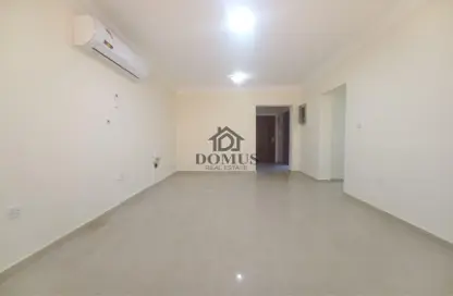 Apartment - 2 Bedrooms - 2 Bathrooms for rent in Thabit Bin Zaid Street - Al Mansoura - Doha