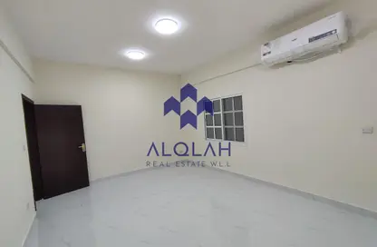 Apartment - 4 Bedrooms - 3 Bathrooms for rent in Al Mansoura - Al Mansoura - Doha