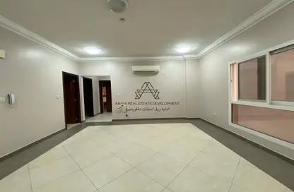 Apartment - 2 Bedrooms - 2 Bathrooms for rent in Al Sadd Road - Al Sadd - Doha