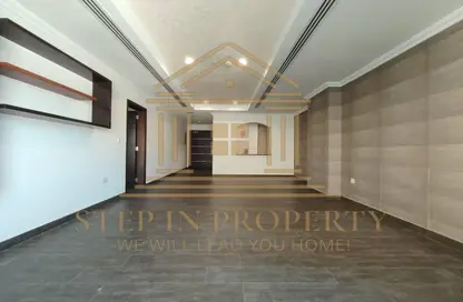 Apartment - 1 Bedroom - 2 Bathrooms for rent in East Porto Drive - Porto Arabia - The Pearl Island - Doha