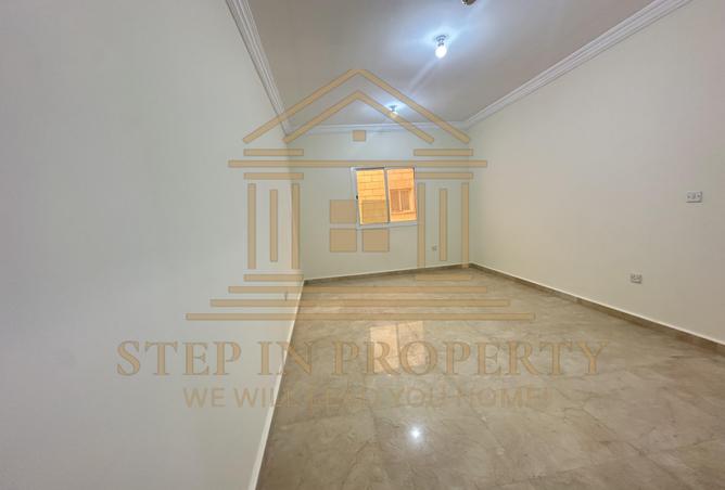 940668 - Property Image 2