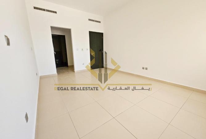 935355 - Property Image 2