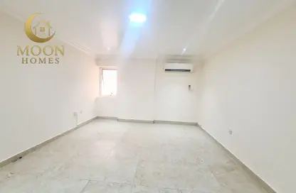 Apartment - 2 Bedrooms - 1 Bathroom for rent in Muntazah 7 - Al Muntazah - Doha