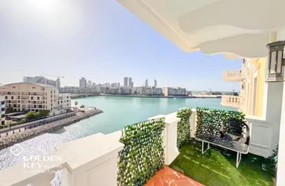 Apartment - 2 Bedrooms - 3 Bathrooms for sale in Qanat Quartier - The Pearl Island - Doha
