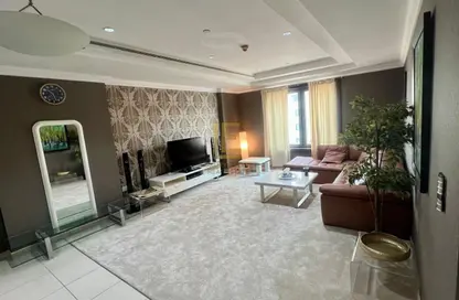 Apartment - 2 Bedrooms - 2 Bathrooms for sale in East Porto Drive - Porto Arabia - The Pearl Island - Doha Apartment - 2 Bedrooms - 2 Bathrooms for sale in East Porto Drive - Porto Arabia - The Pearl Island - Doha