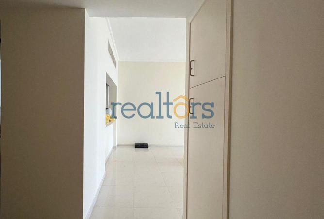 952245 - Property Image 3