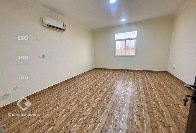 989093 - Property Image 3