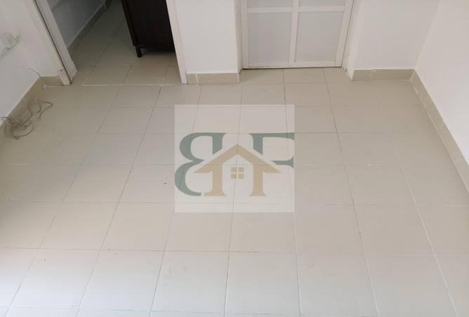 977925 - Property Image 2