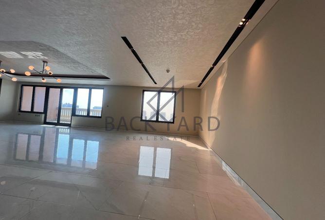 967886 - Property Image 3