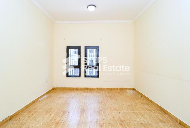 992402 - Property Main Image