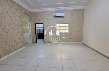 فيلا - 1 حمام للايجار في شارع النعيجة - النعيجة - الدوحة