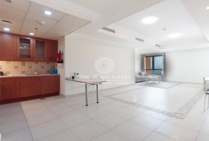 911182 - Property Image 3