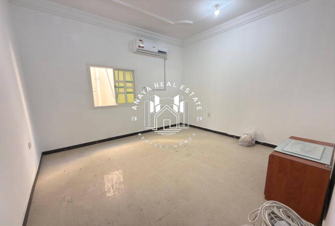 958919 - Property Image 2