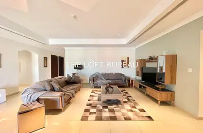 Apartment - 2 Bedrooms - 3 Bathrooms for rent in East Porto Drive - Porto Arabia - The Pearl Island - Doha