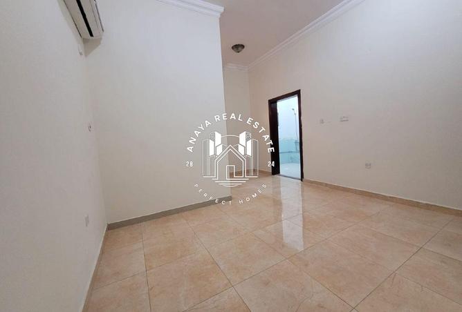 958894 - Property Image 3