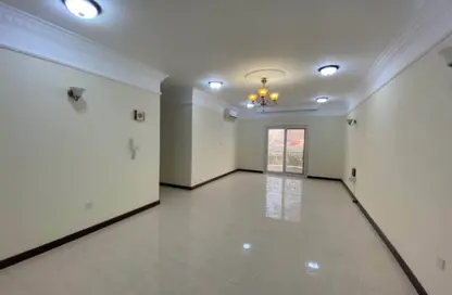 Apartment - 2 Bedrooms - 2 Bathrooms for rent in Fereej Bin Mahmoud North - Fereej Bin Mahmoud - Doha