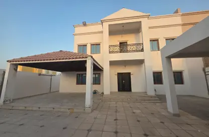 Villa - 5 Bedrooms - 5 Bathrooms for rent in Al Markhiya Street - Al Markhiya - Doha