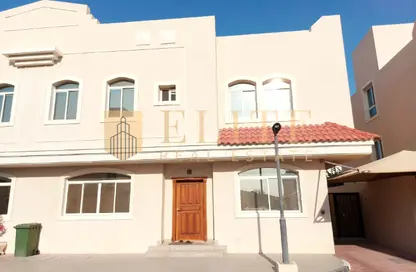 Compound - 5 Bedrooms - 4 Bathrooms for rent in Souk Al gharaffa - Al Gharrafa - Doha