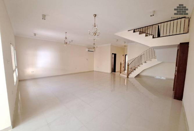 952894 - Property Image 2