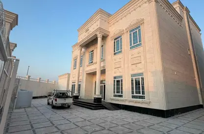 Villa - 7+ Bedrooms - 4 Bathrooms for sale in Al Wakra - Al Wakrah - Al Wakra