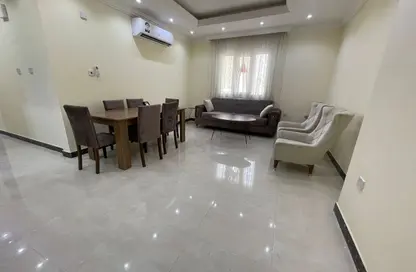 Apartment - 2 Bedrooms - 2 Bathrooms for rent in Al Mansoura - Al Mansoura - Doha