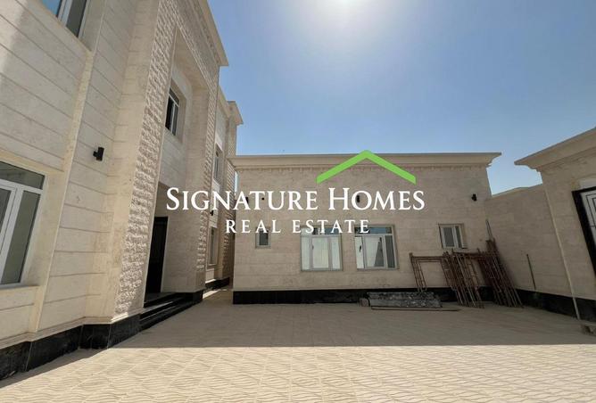 925829 - Property Image 2