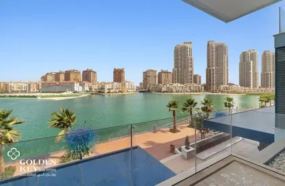 Apartment - 1 Bedroom - 2 Bathrooms for rent in Gewan Island - The Pearl Island - Doha