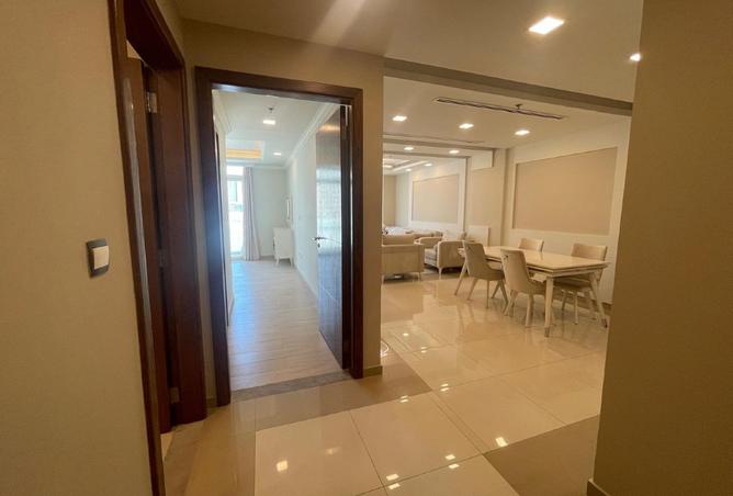 982439 - Property Image 3