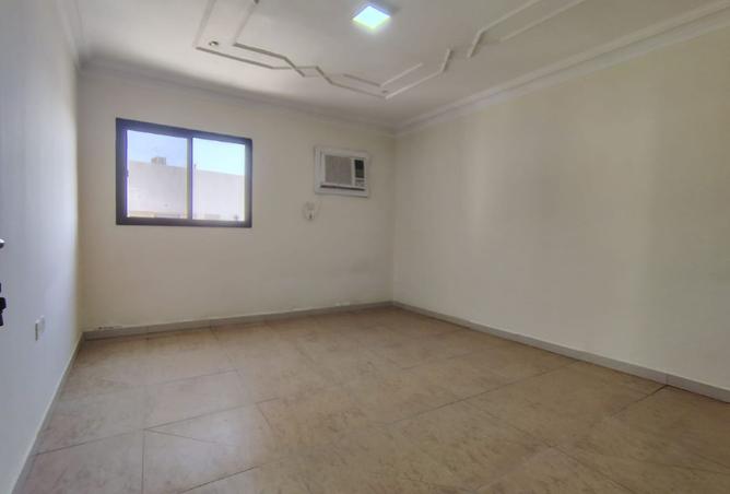 956353 - Property Image 3
