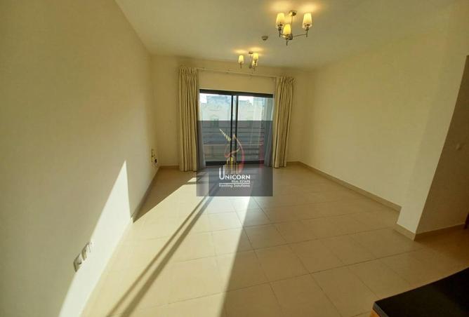 932653 - Property Image 3