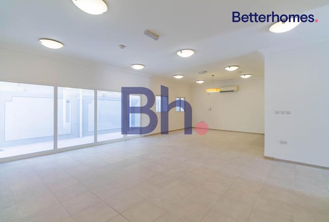 937131 - Property Image 2