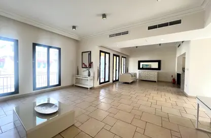 Apartment - 3 Bedrooms - 4 Bathrooms for rent in Murano - Qanat Quartier - The Pearl Island - Doha