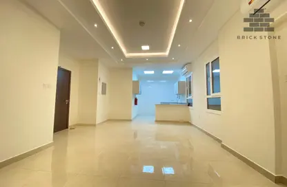 Apartment - 2 Bedrooms - 2 Bathrooms for rent in Al Mansoura - Al Mansoura - Doha