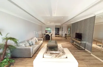 Apartment - 1 Bedroom - 2 Bathrooms for sale in East Porto Drive - Porto Arabia - The Pearl Island - Doha