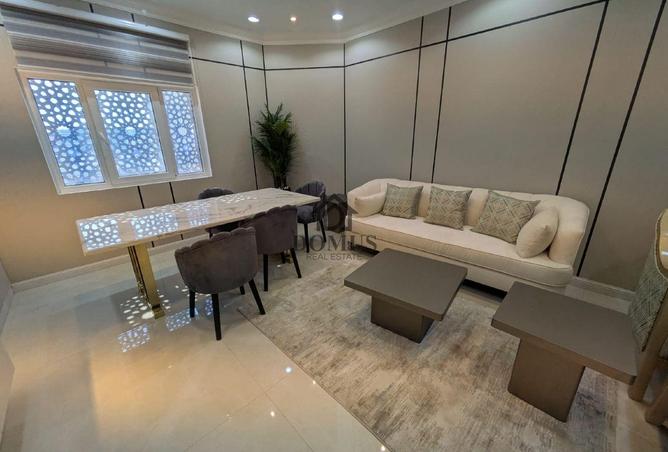 961162 - Property Image 2