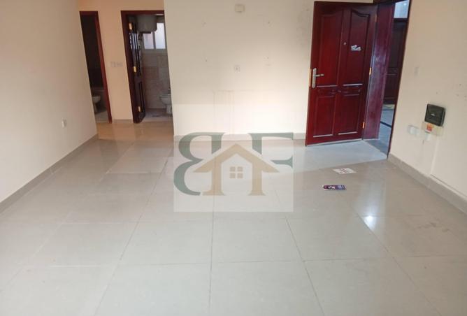 933452 - Property Image 2