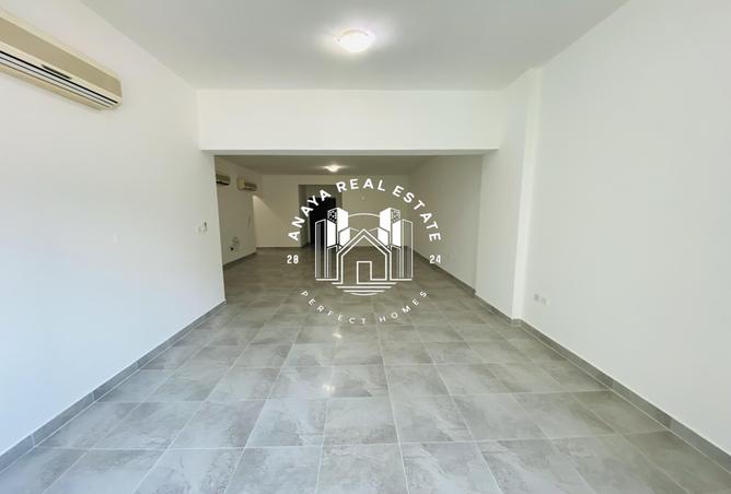 1010905 - Property Image 2