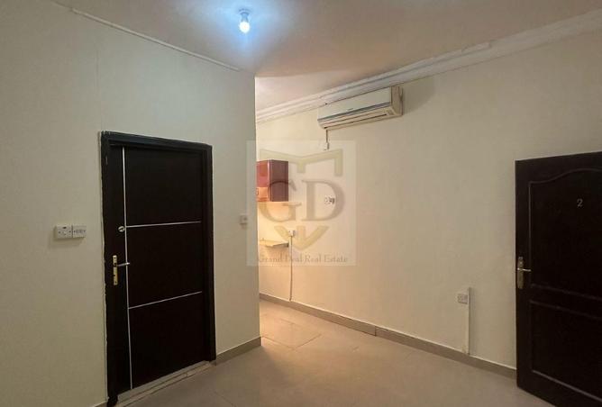 974789 - Property Image 2