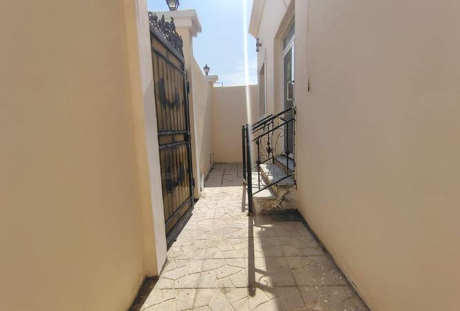 995470 - Property Image 2