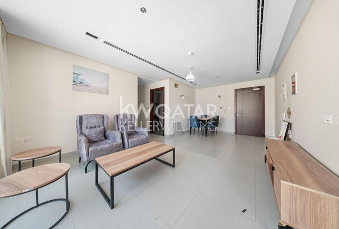 990672 - Property Image 2