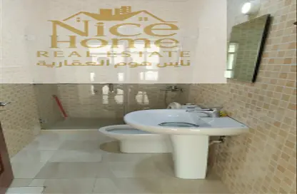 Retail - Studio - 2 Bathrooms for rent in Birkat Al Awamer - Al Wakra