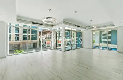 Apartment - 3 Bedrooms - 5 Bathrooms for rent in Gewan Island - The Pearl Island - Doha