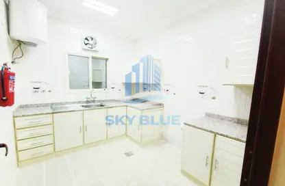 Apartment - 3 Bedrooms - 3 Bathrooms for rent in Al Mansoura - Al Mansoura - Doha