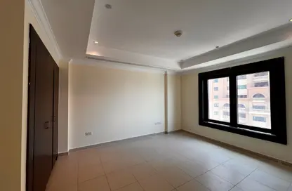 Apartment - 2 Bedrooms - 3 Bathrooms for rent in One Porto Arabia - Porto Arabia - The Pearl Island - Doha