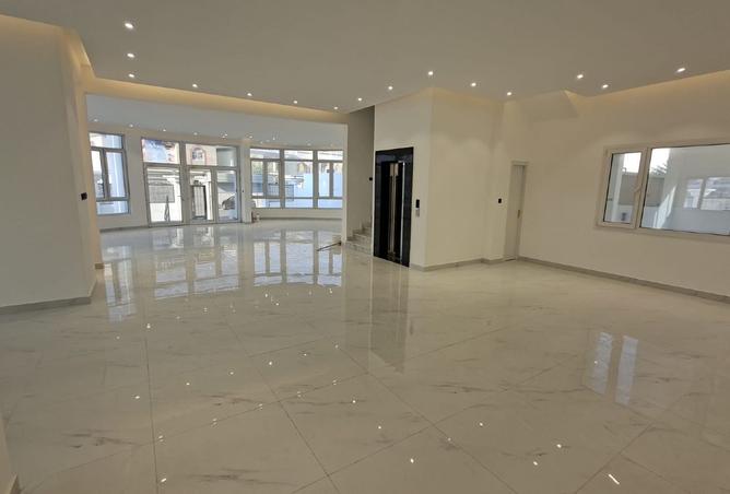 999477 - Property Main Image