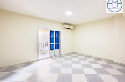 Apartment - 2 Bedrooms - 2 Bathrooms for rent in Musheireb Apartments - Musheireb - Doha