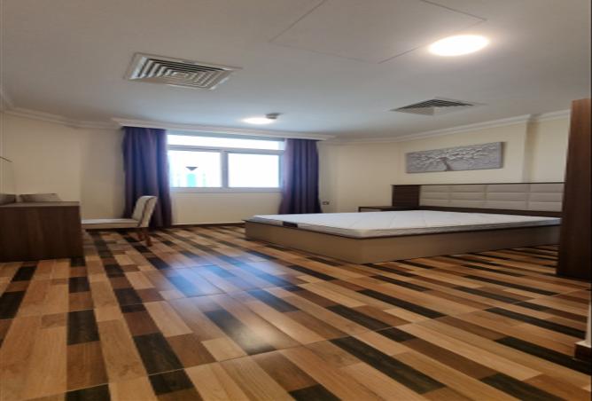 988432 - Property Image 3