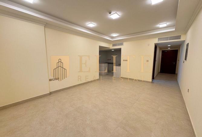 932114 - Property Main Image