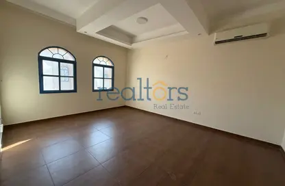 مجمع سكني - 3 غرف نوم - 4 حمامات للايجار في شارع  بو هامو - أبو هامور - الدوحة